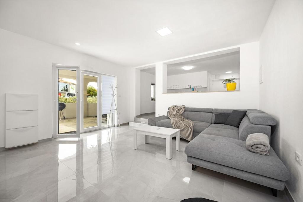 Apartment Olive Garden Near Pula 3 Km From Center And Only 4 Km From The Beach For 4 Persons ภายนอก รูปภาพ